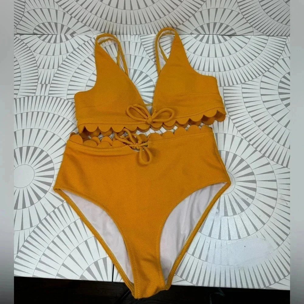 CupShe Women’s Golden Yellow Scalloped Edge Bikini Size Small